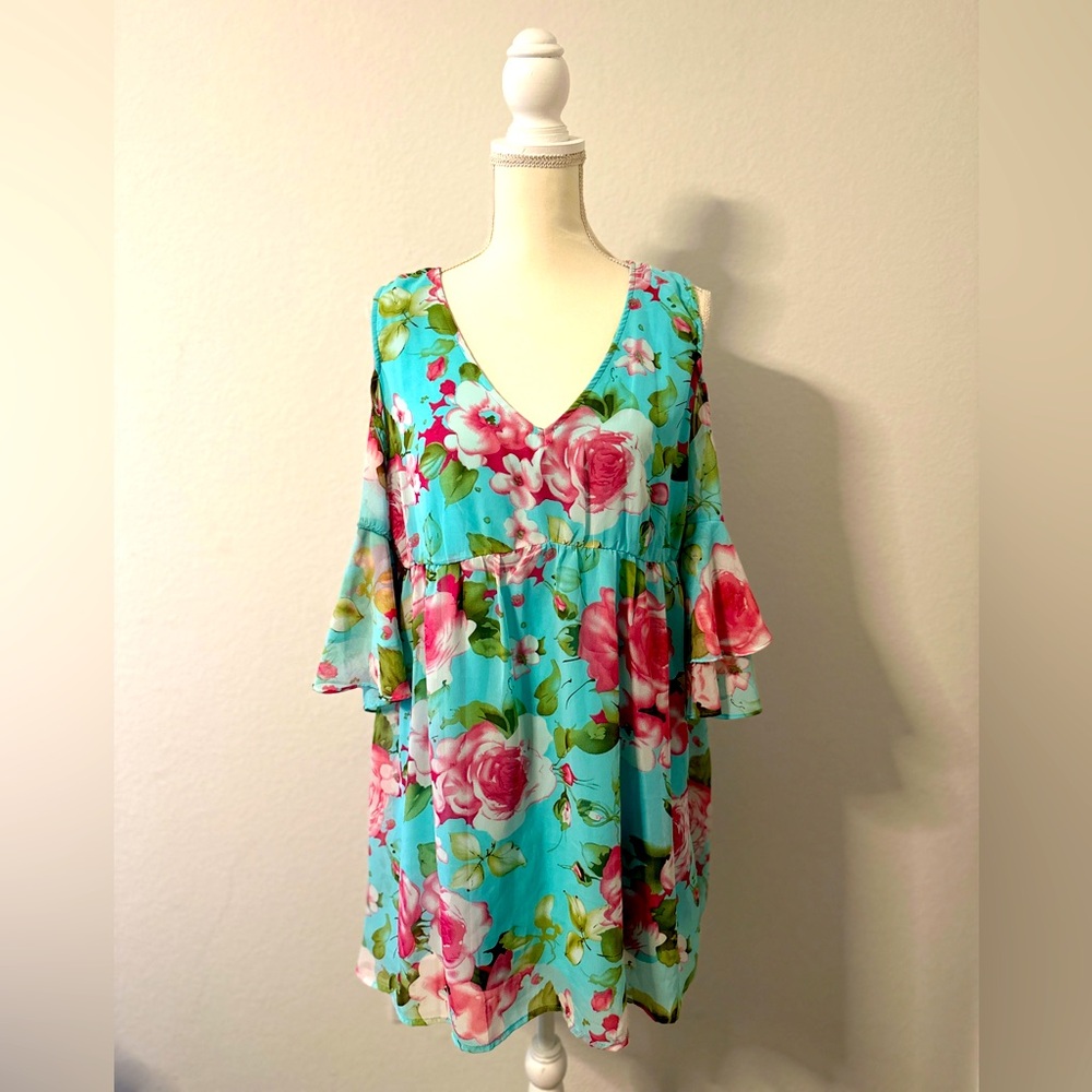 JODIFL Floral cold shoulder dress size large